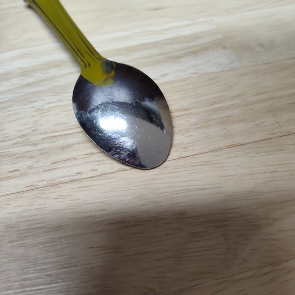 Nesquik Chocolate Strawberry Milk cup with spoon - Picture 5 of 10